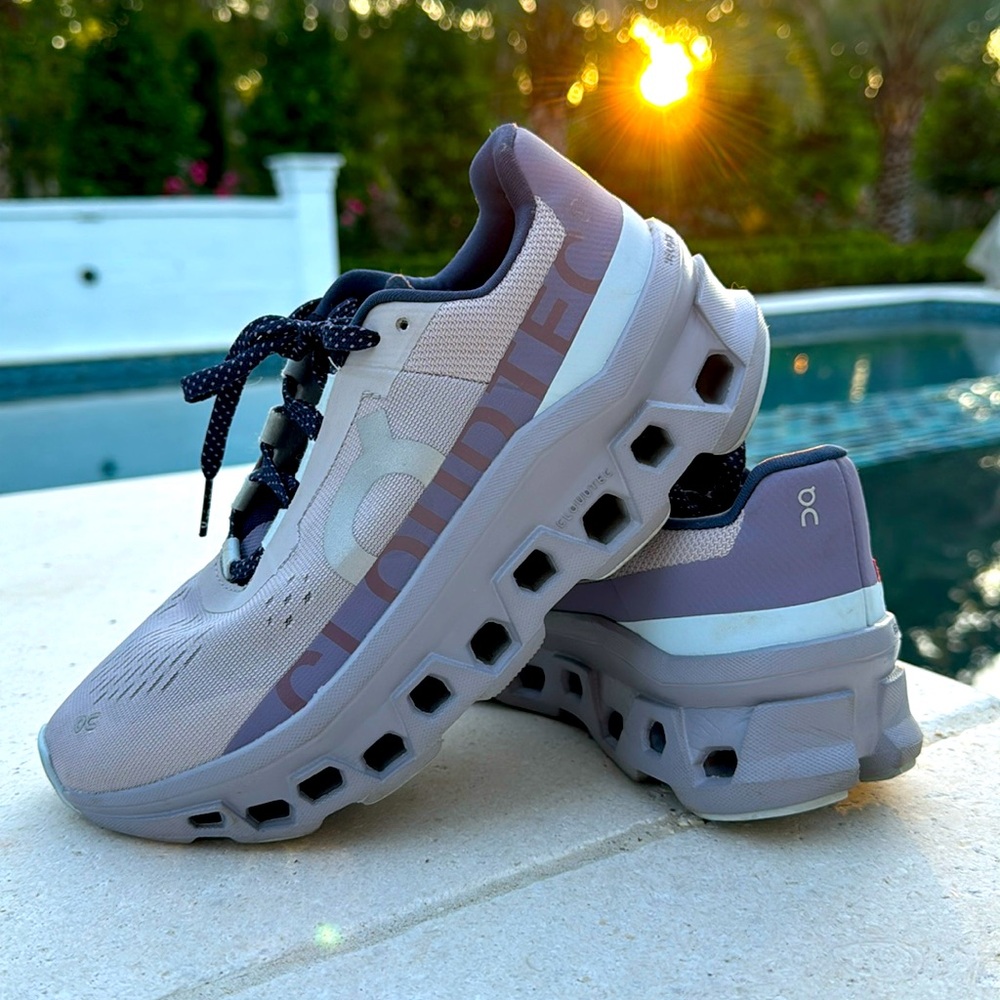 Women’s On Cloud Cloudmonster running shoe